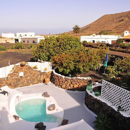 Volcan Rural Country house
